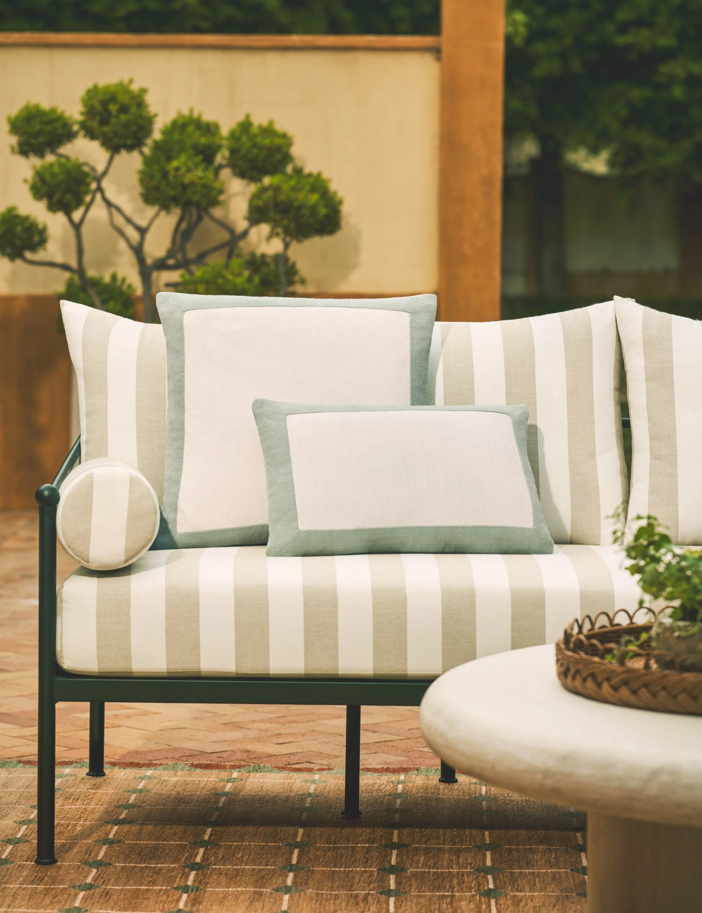 SULISMART - Amica Indoor / Outdoor Pillow