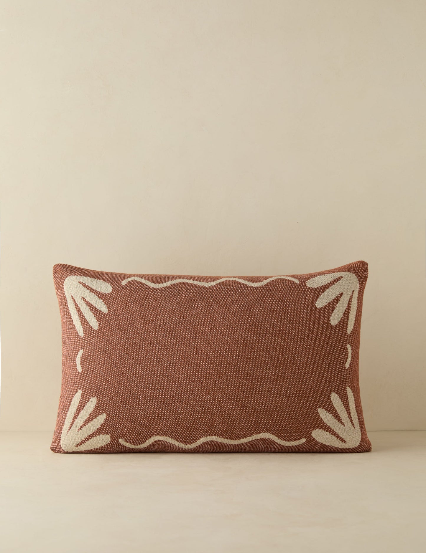 SULISMART - Lovett Indoor / Outdoor Pillow